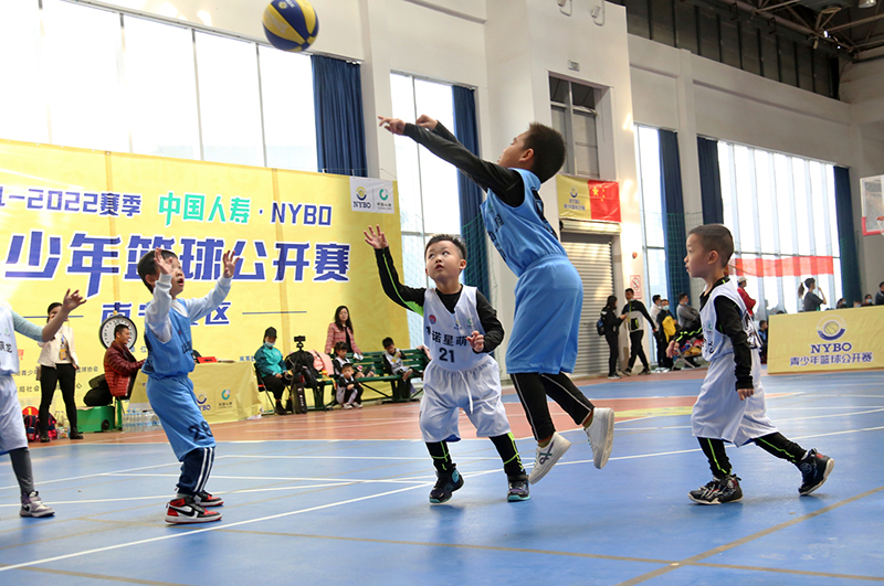 2021-2022赛季中国人寿.NYBO青少年篮球公开赛秋季赛（南宁赛区），5支冠军队伍晋级全国总决赛